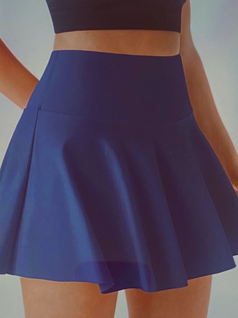 Medium. Halara Flare Tummy Support 2 In 1 Skirt